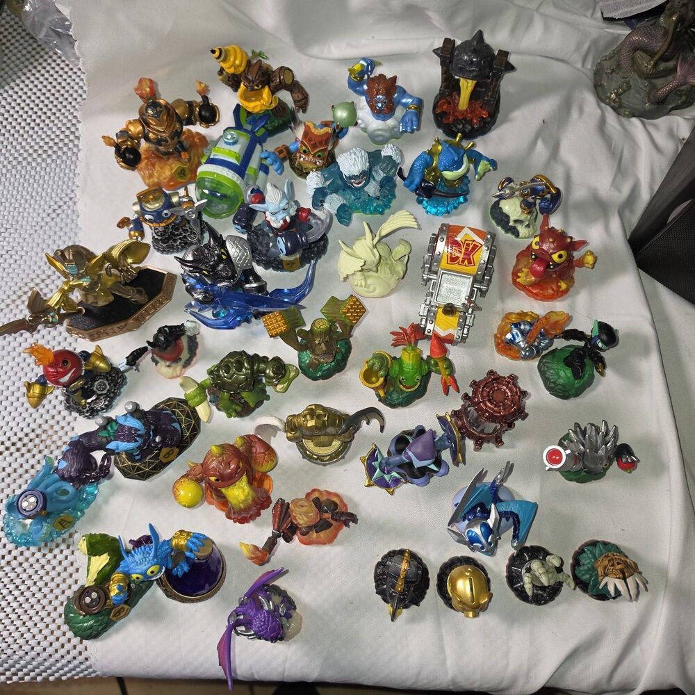Skylanders Figure Lot (Approx 40) Spyro Trap Team Giants Swap Force Imaginators
